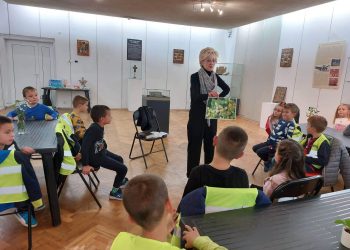 С беседи в музея деца опознават обичаите