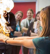 От народните шевици до химията