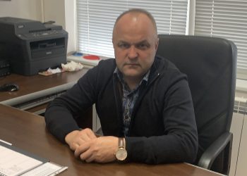 Всеки помага  с каквото може