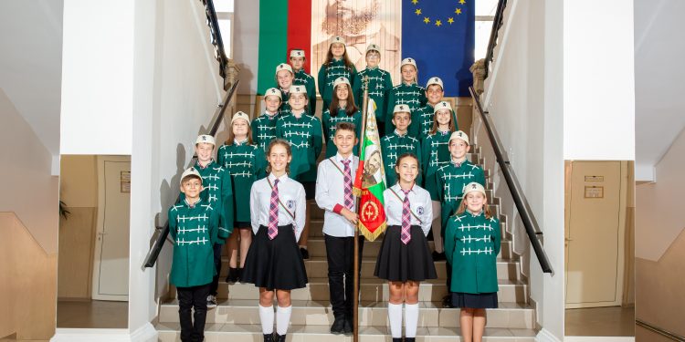 Между историята и дигиталната творческа среда