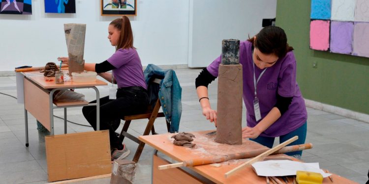 Кой е най-добрият млад керамик