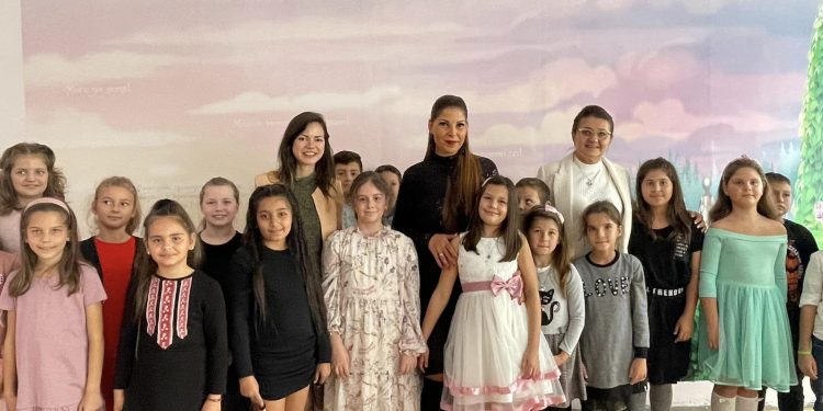 Красивото възпитава