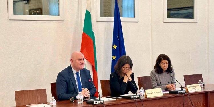 Приоритет е засилване на подкрепата за ранното детско развитие