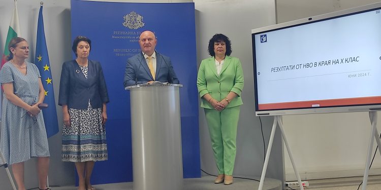 Новият тип задачи не спъна десетокласниците