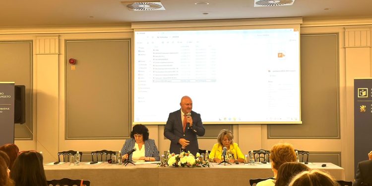 МОН обмисля задача за редактиране на текст да замени диктовката на изпита в IV клас