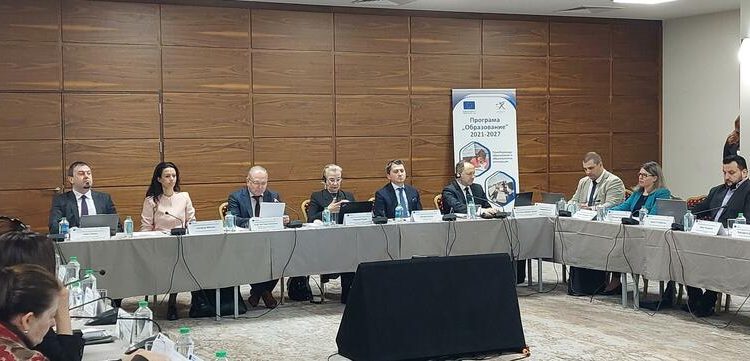 Одобриха осем операции по Програма „Образование“ за общо 514 млн. лева