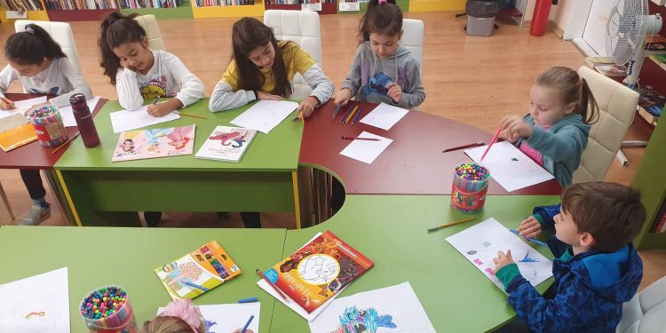 Място за срещи с приятели