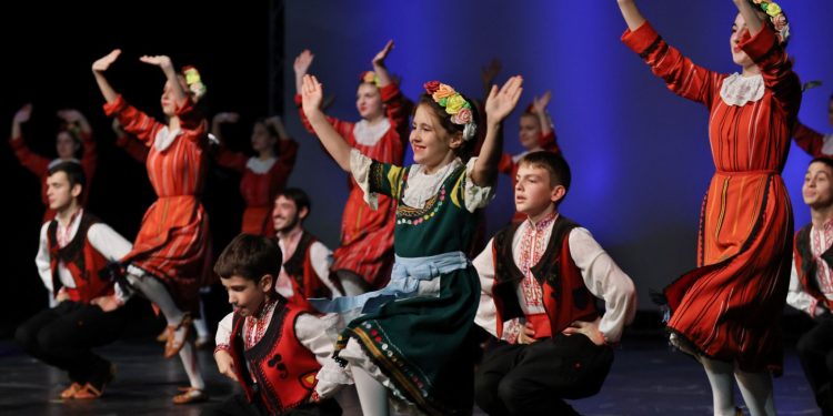 Снимка на броя: 75 години Национален дворец на децата