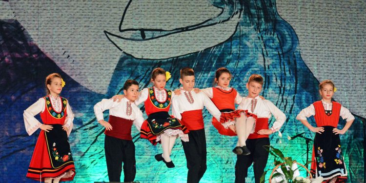 Снимка на броя: Концерт „За повече варненчета“