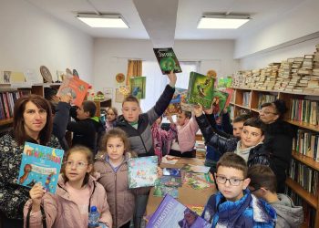 Над 15 000 деца откриха любима книга, прочетена от знакови лица