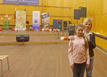 Певици от ПМГ в Кюстендил жънат награди