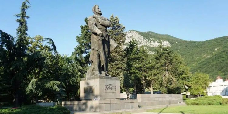 По стъпките на Ботев