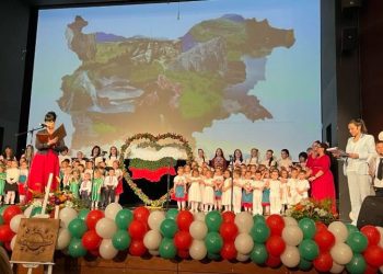 Приказка за България