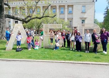 Подкрепа за 578 училища