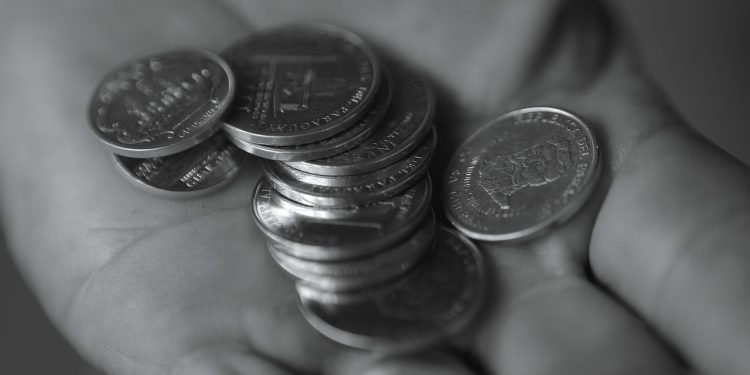 Пенсиониране след уволнение: имате ли право на обезщетение?