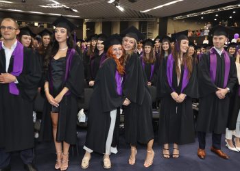 13 отличници във випуск 2025 на Факултета по дентална медицина към МУ – София