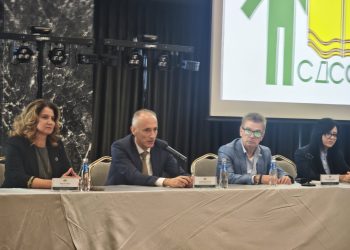 Големите предизвикателства са свързани с подобряването на образователните резултати, функционалната грамотност и засилването на възпитателната функция, отбеляза Красимир Вълчев пред директори от страната