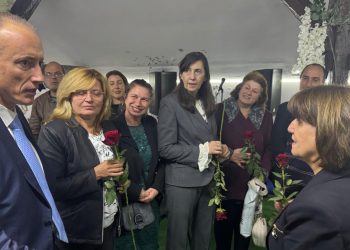 Просветният министър разговаря с учителите от с. Градец