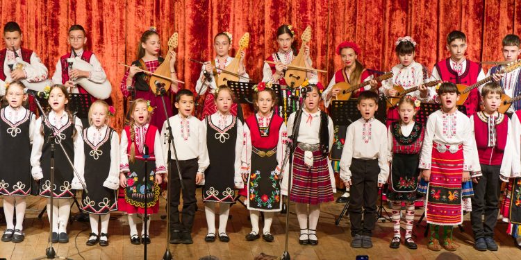 НУИ „Добри Христов“ чества 150 години от рождението на своя патрон с празничен концерт във Варна