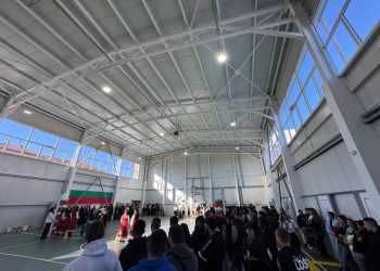 225 училища вече разполагат с обновени спортни площадки, а в други 126 дейностите по ремонт и модернизация са в ход, съобщи Пресцентърът на МОН