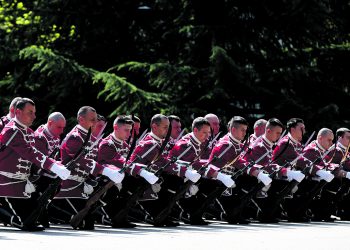 България почете героите от 1876-а